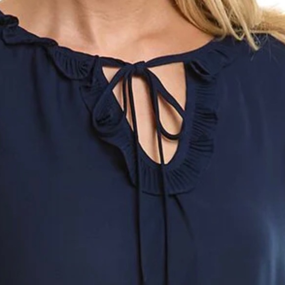 NWT Max Studio Flutter Sleeve Ruffle blouse with optional tie - Picture 3 of 7